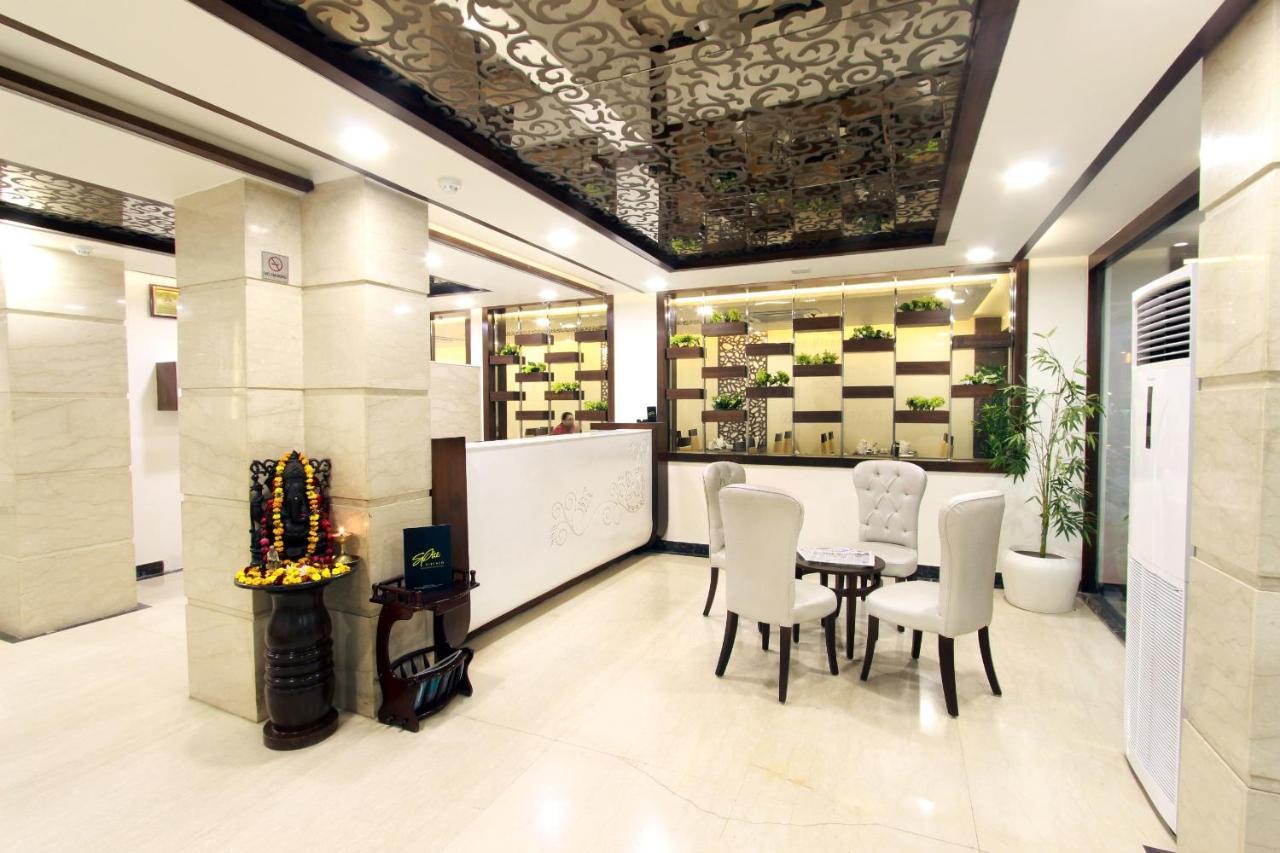 Genx Usha Kiran Agra Hotel Агра Екстериор снимка